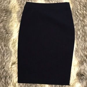 Avenue Mountaigne navy blue color